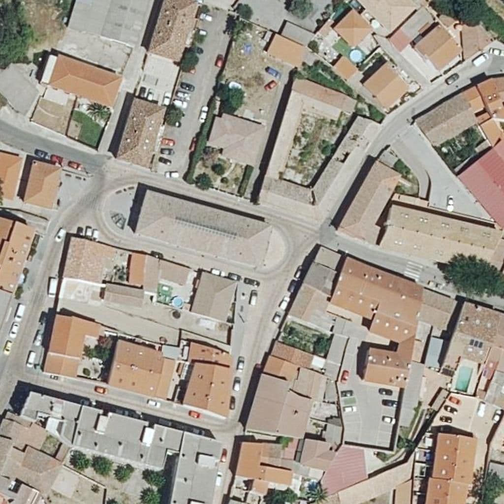 Вид сверху на территорию школы «Talamanca De Jarama»