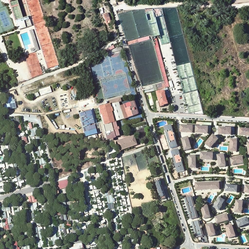 Aerial view of the grounds of Lycée Français De Gavà - Bon Soleil