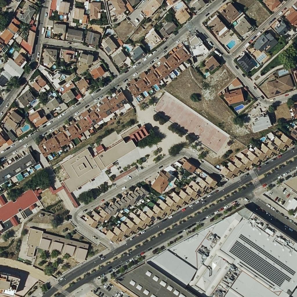 Aerial view of the grounds of Mama Estoy Bien
