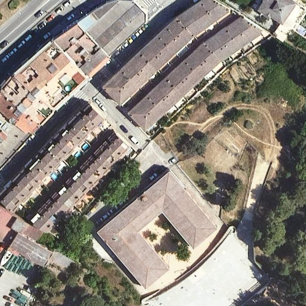 Aerial view of the grounds of Escola Carles Faust