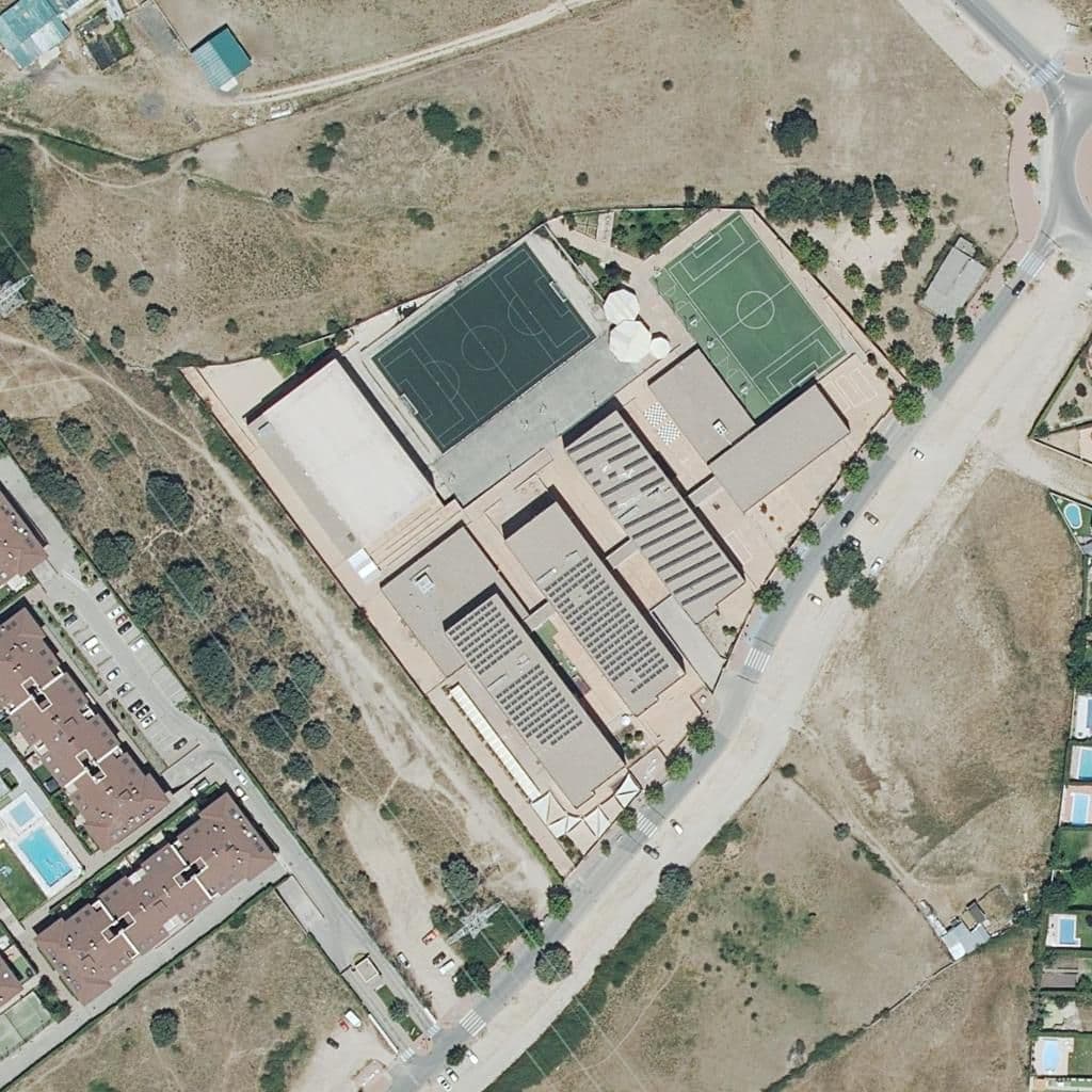 Вид сверху на территорию школы «Gsd Guadarrama»