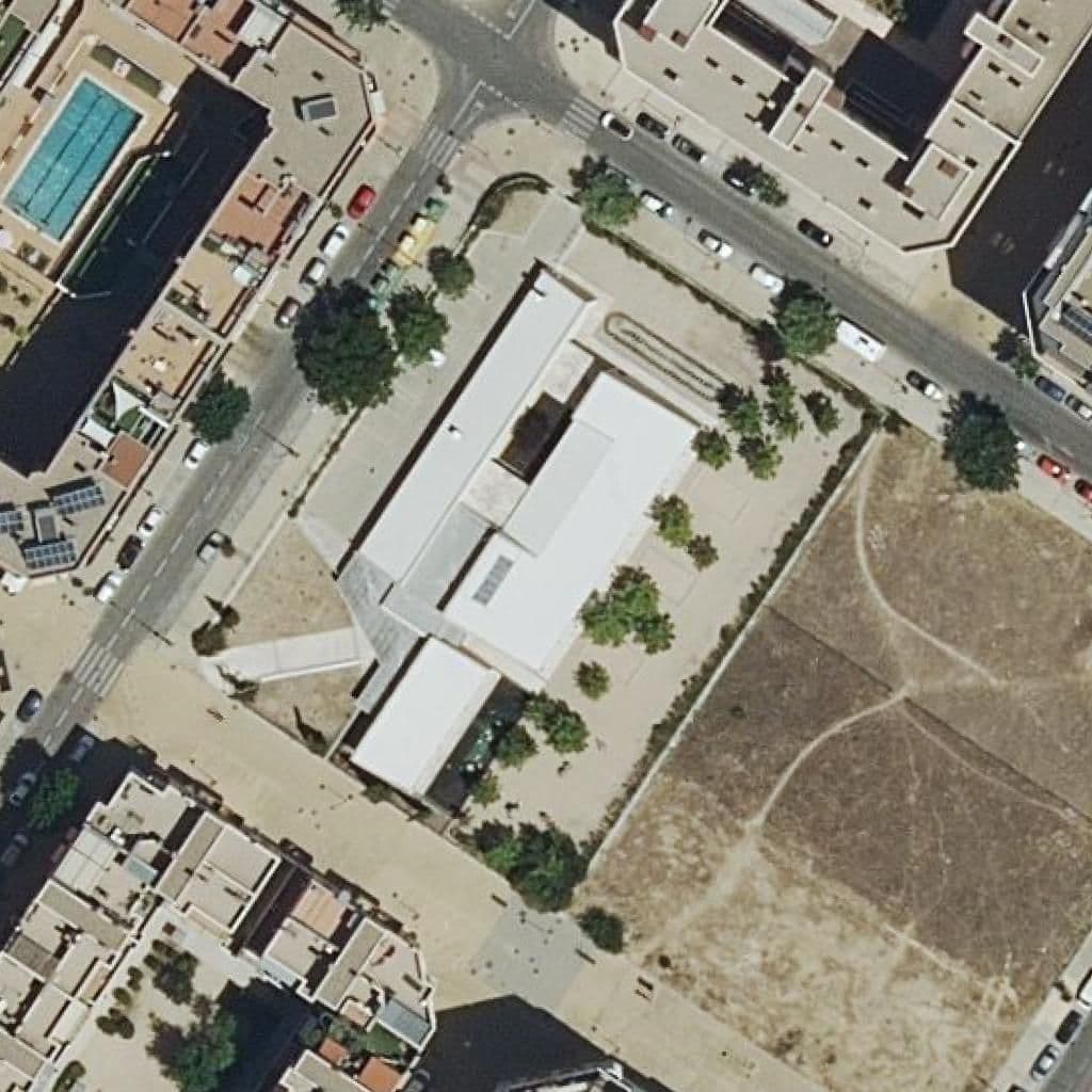 Вид сверху на территорию школы «Santa Madre Maravillas»