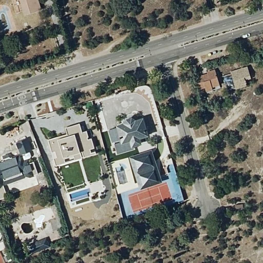 Вид сверху на территорию школы «Villa Babalu»