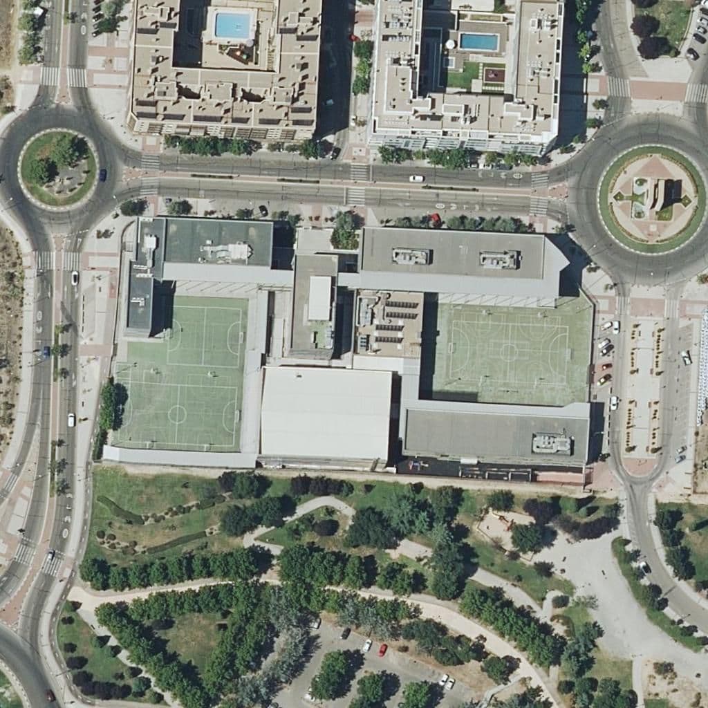 Aerial view of the grounds of Greenwich School