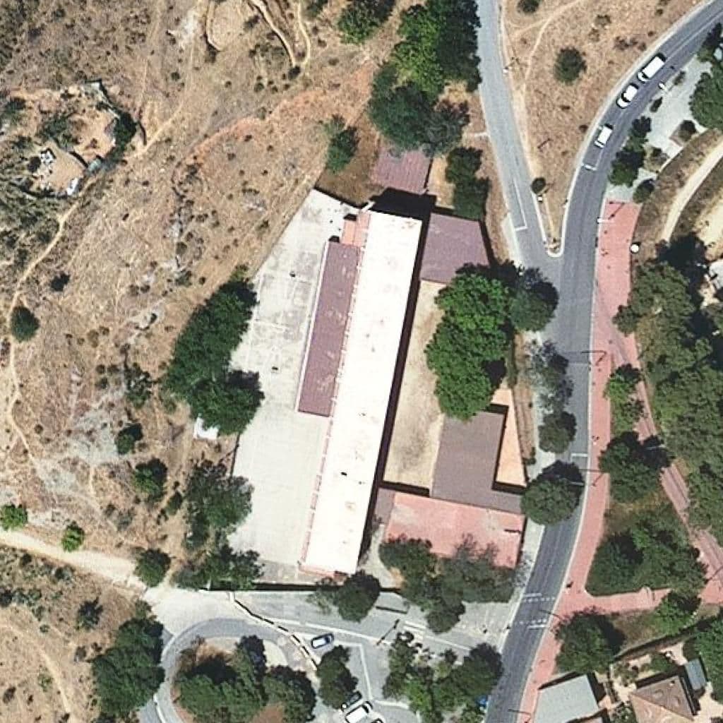 Вид сверху на территорию школы «Institut Tecnològic De Barcelona»