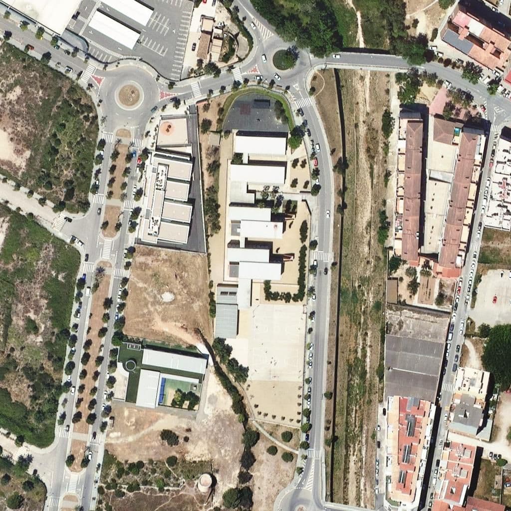 Aerial view of the grounds of Institut Escola Àngel De Tobies