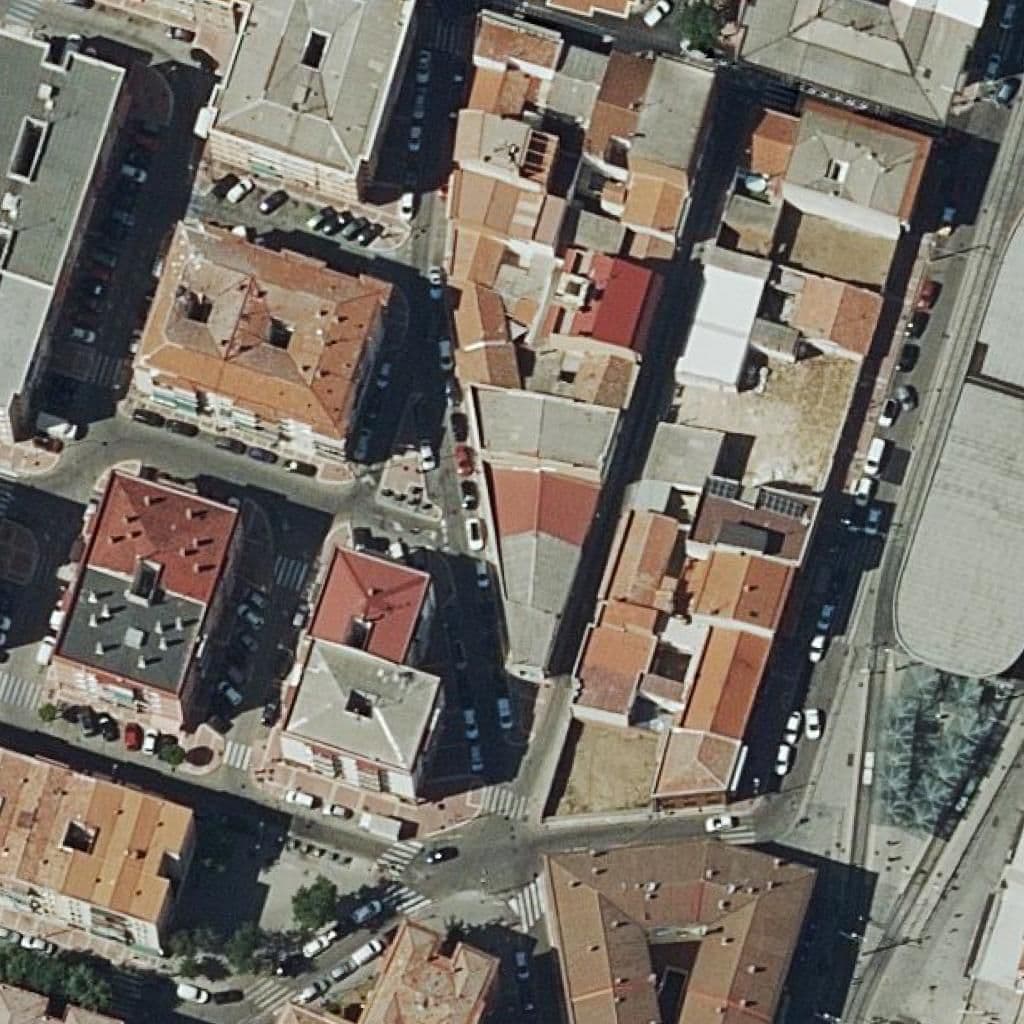 Вид сверху на территорию школы «Centro De Formación De Peluqueria Y Estetica Novella»