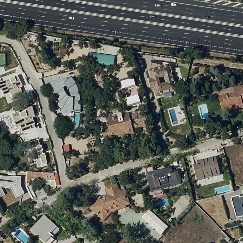 Вид сверху на территорию школы «Colegio Ingenio»