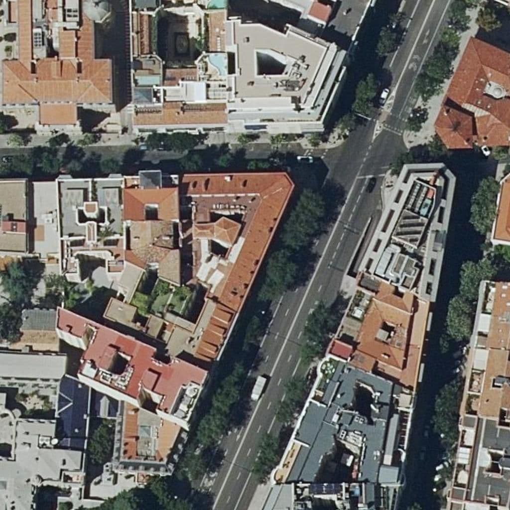 Вид згори на територію школи «Centro De Estudios De Formación Profesional. Ucjc, Almagro»