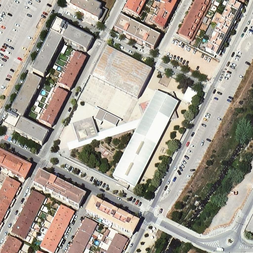 Aerial view of the grounds of Escola Àngel Guimerà