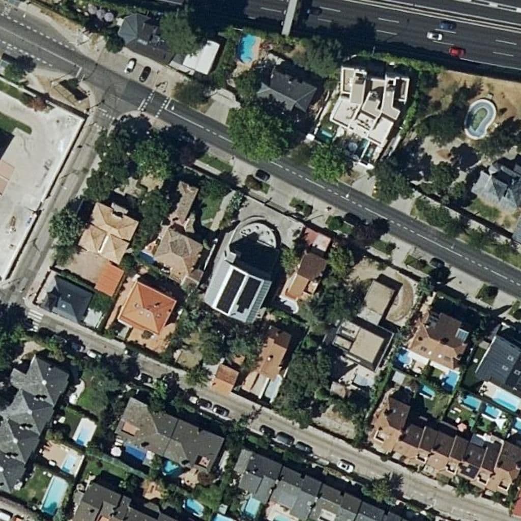 Aerial view of the grounds of Greenleaves Montessori Ii
