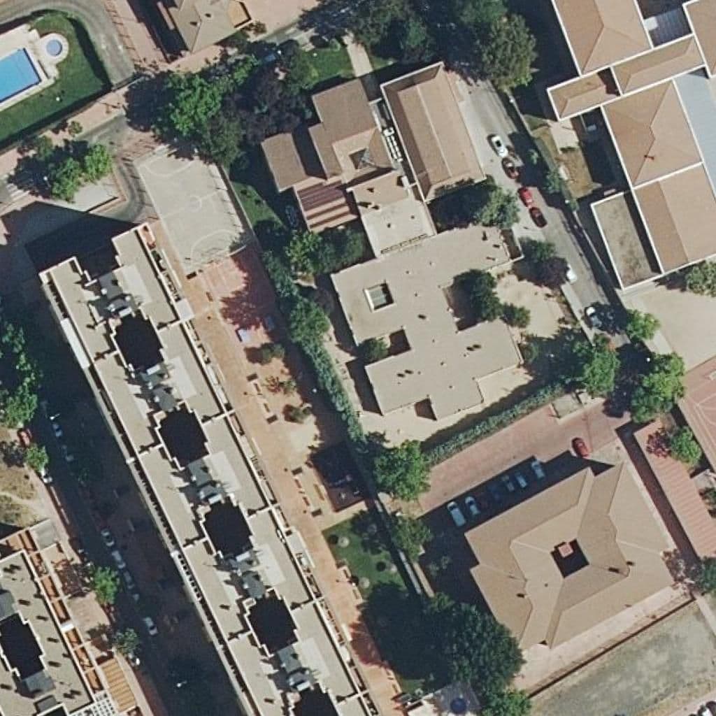 Вид згори на територію школи «C.a.p. De Mostoles»
