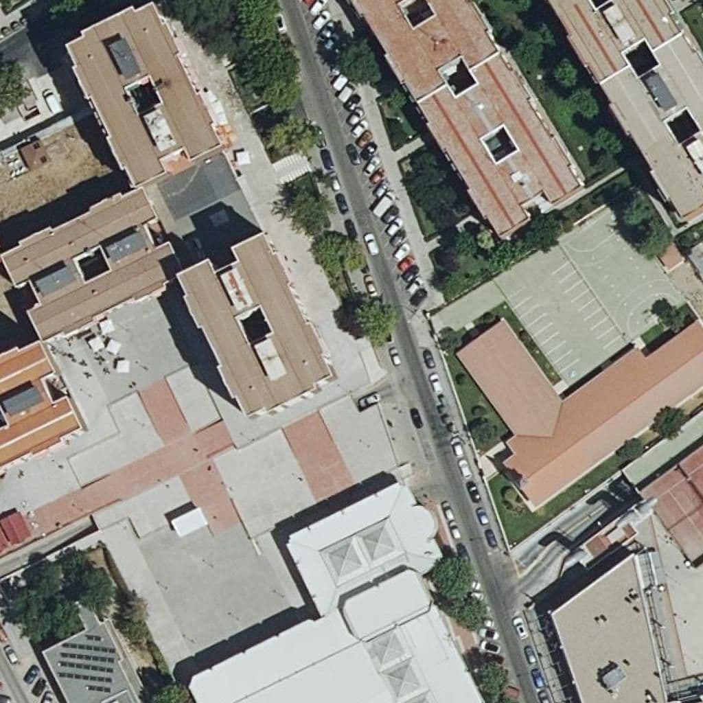 Вид згори на територію школи «Equipo Atencion Temprana Mostoles»