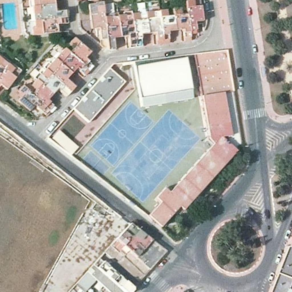 Вид сверху на территорию школы «La Salle-Chocillas»