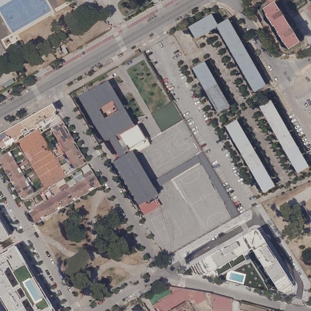 Вид сверху на территорию школы «Colegio San José»