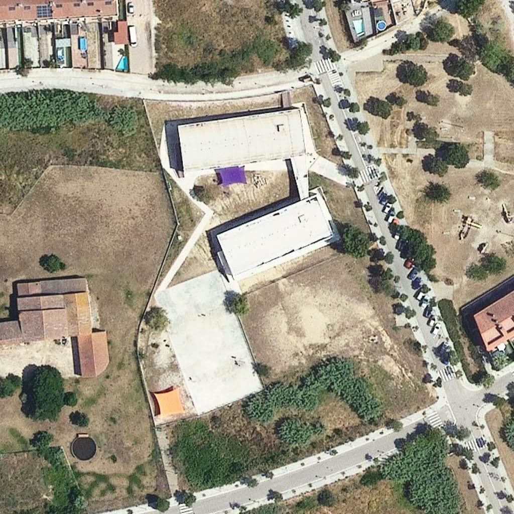 Вид згори на територію школи «Institut Tordària»