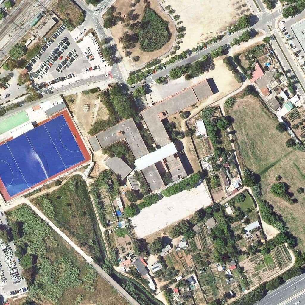 Aerial view of the grounds of Institut Les Marines