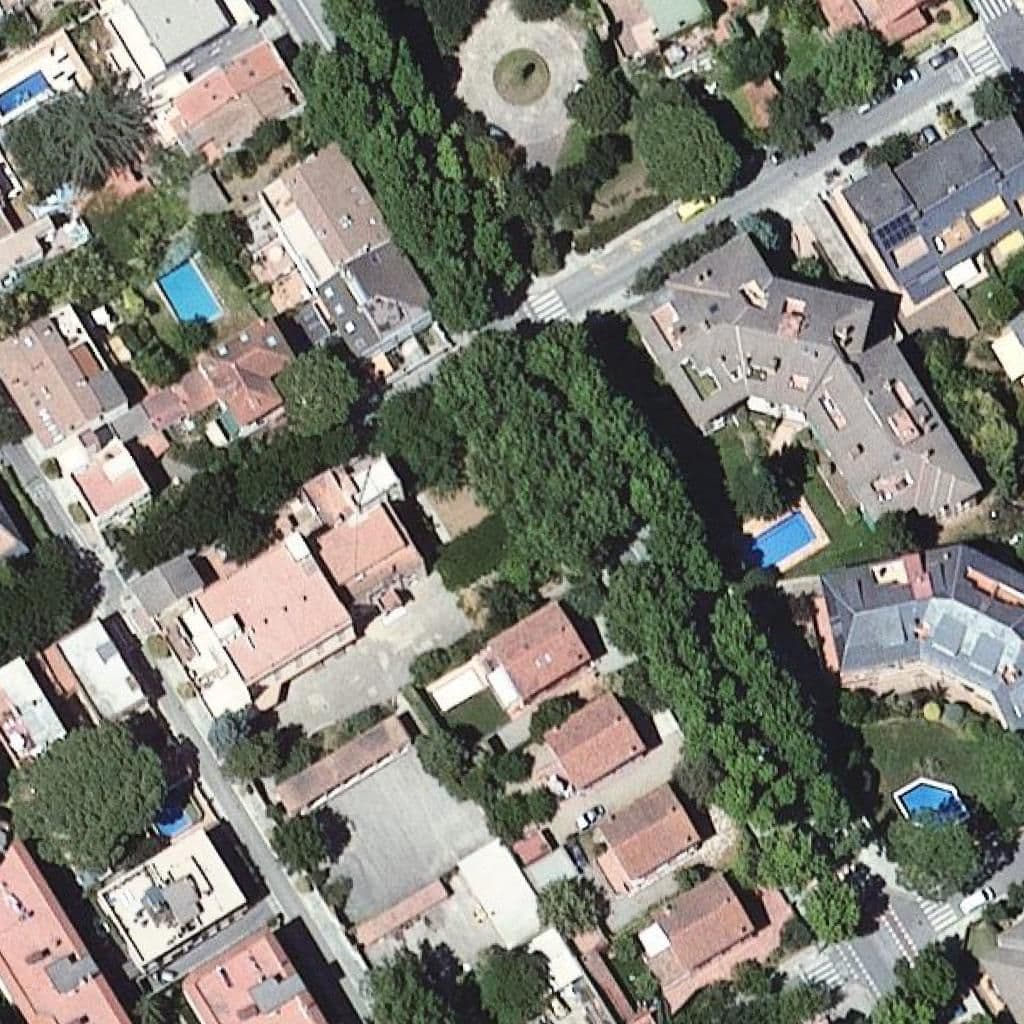 Вид згори на територію школи «Ea De Sant Cugat Del Vallès»