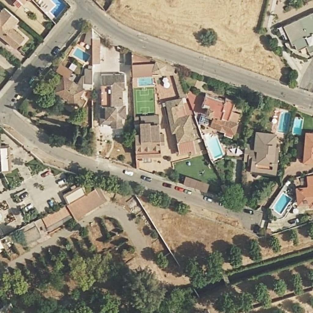 Aerial view of the grounds of Los Peques
