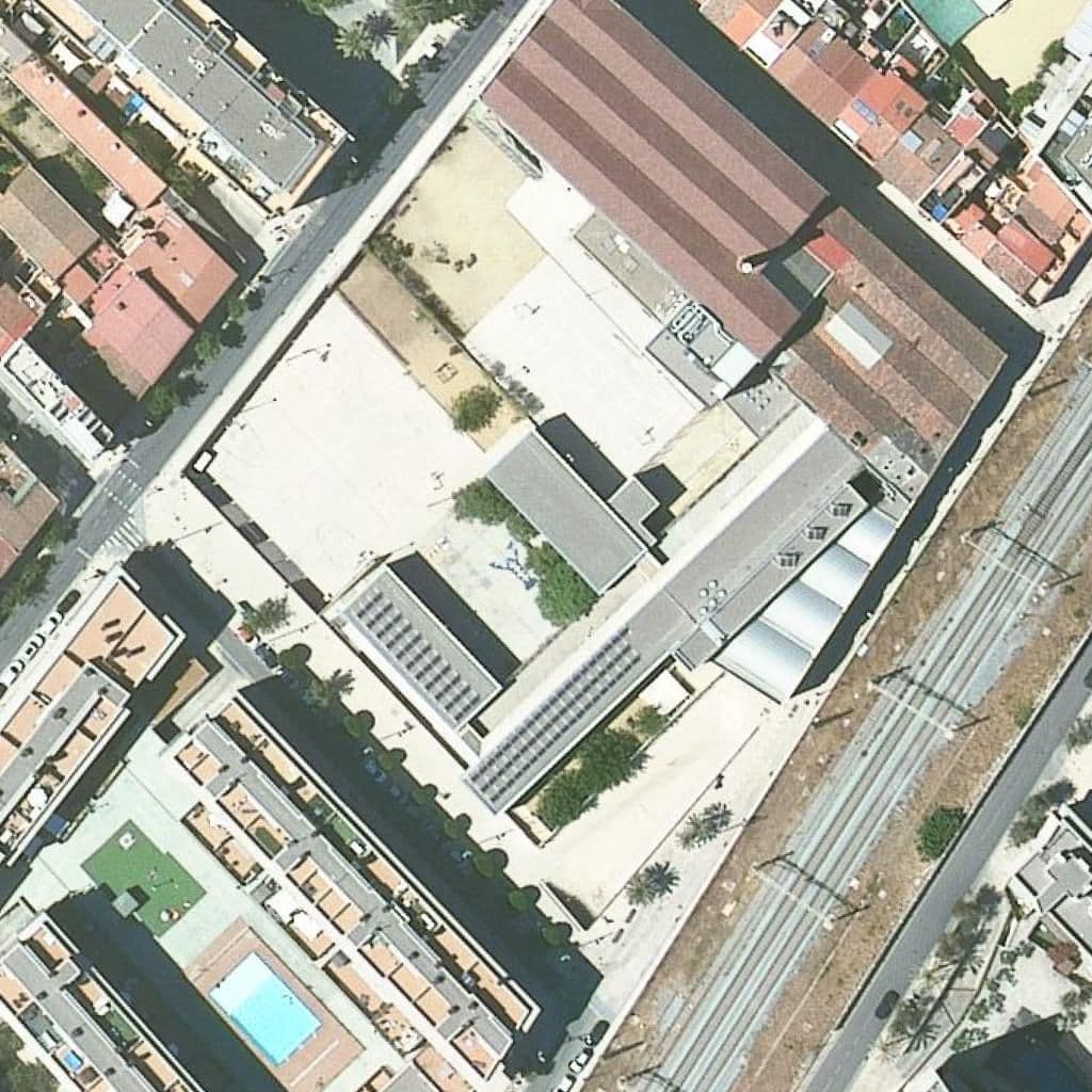Aerial view of the grounds of Escola Progrés