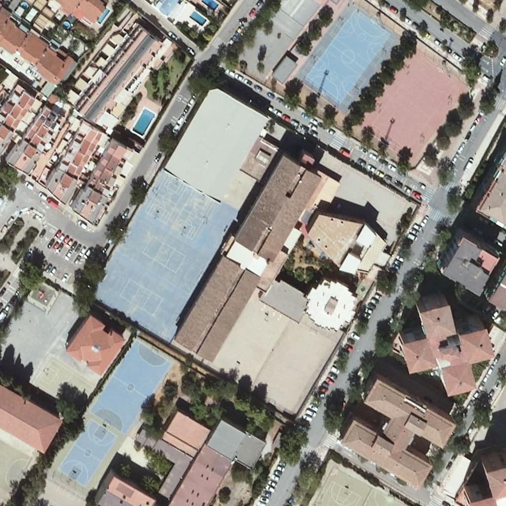 Вид згори на територію школи «San Juan Bosco»