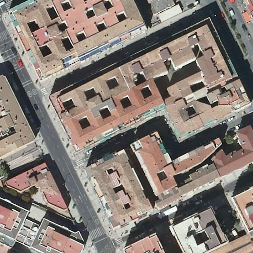 Вид згори на територію школи «Instituto Tecnológico Granada»