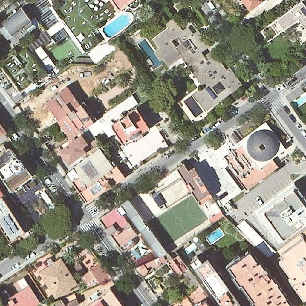 Aerial view of the grounds of Barcelona Montessori School