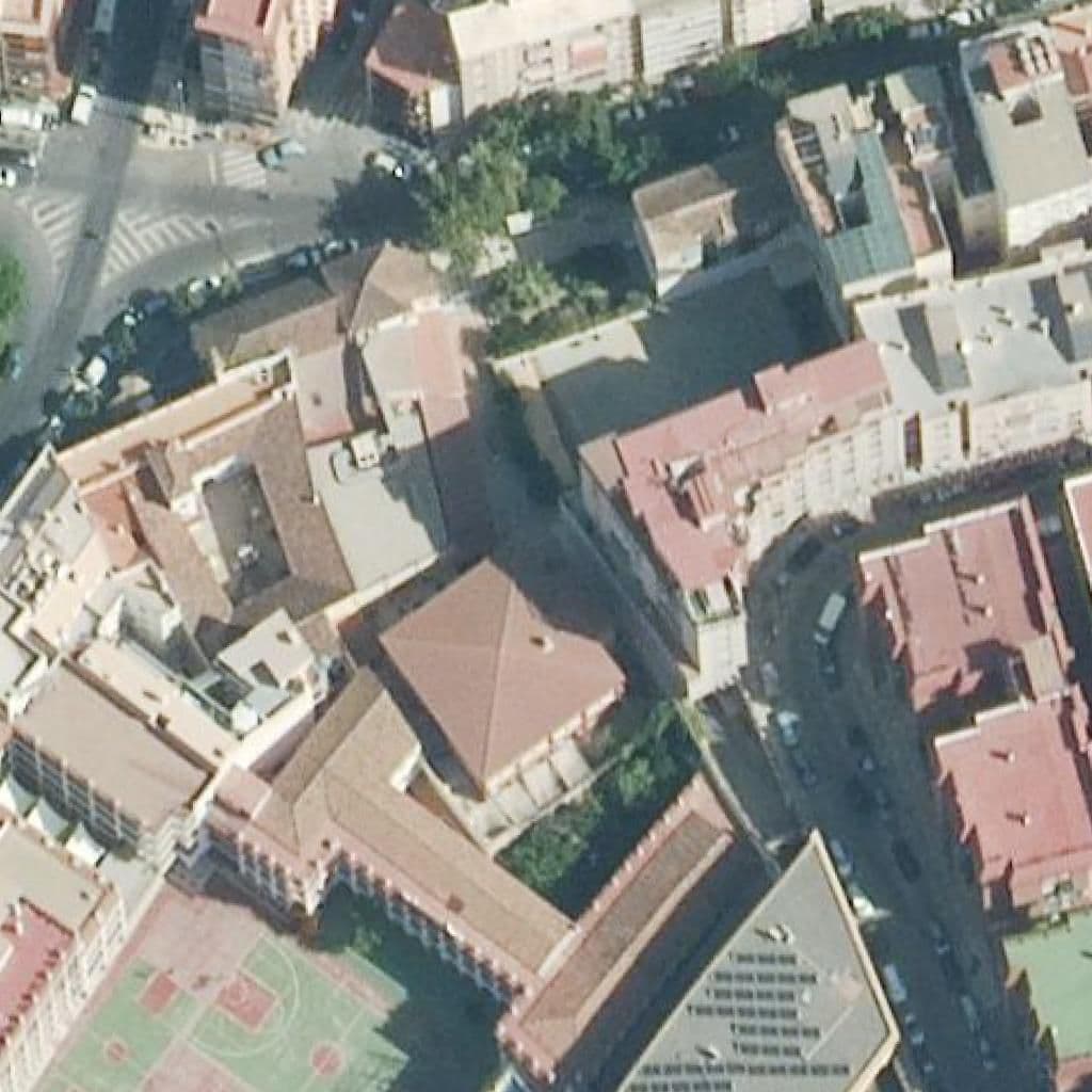 Вид сверху на территорию школы «Colegio Maristas-Nuestra Señora De La Victoria»