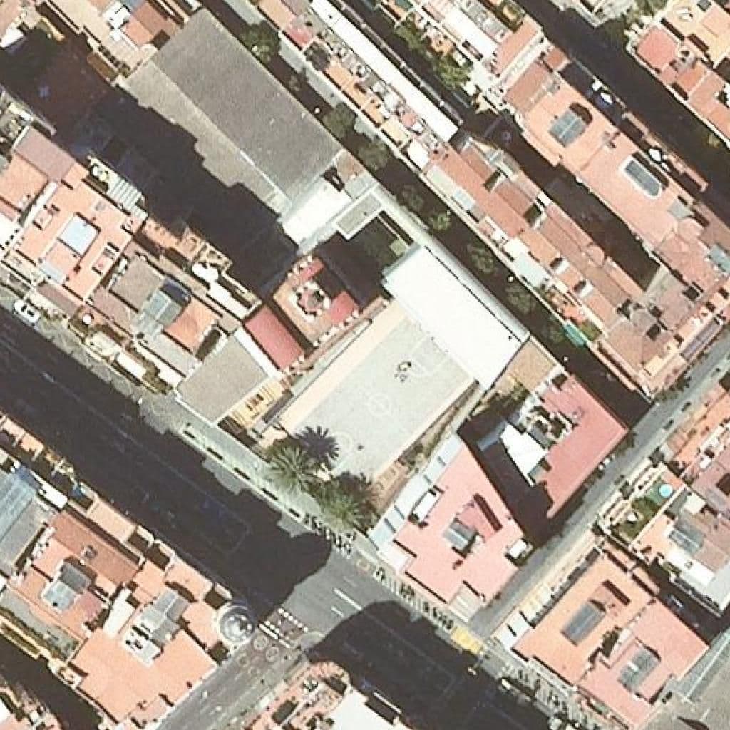 Aerial view of the grounds of Escola Poeta Foix