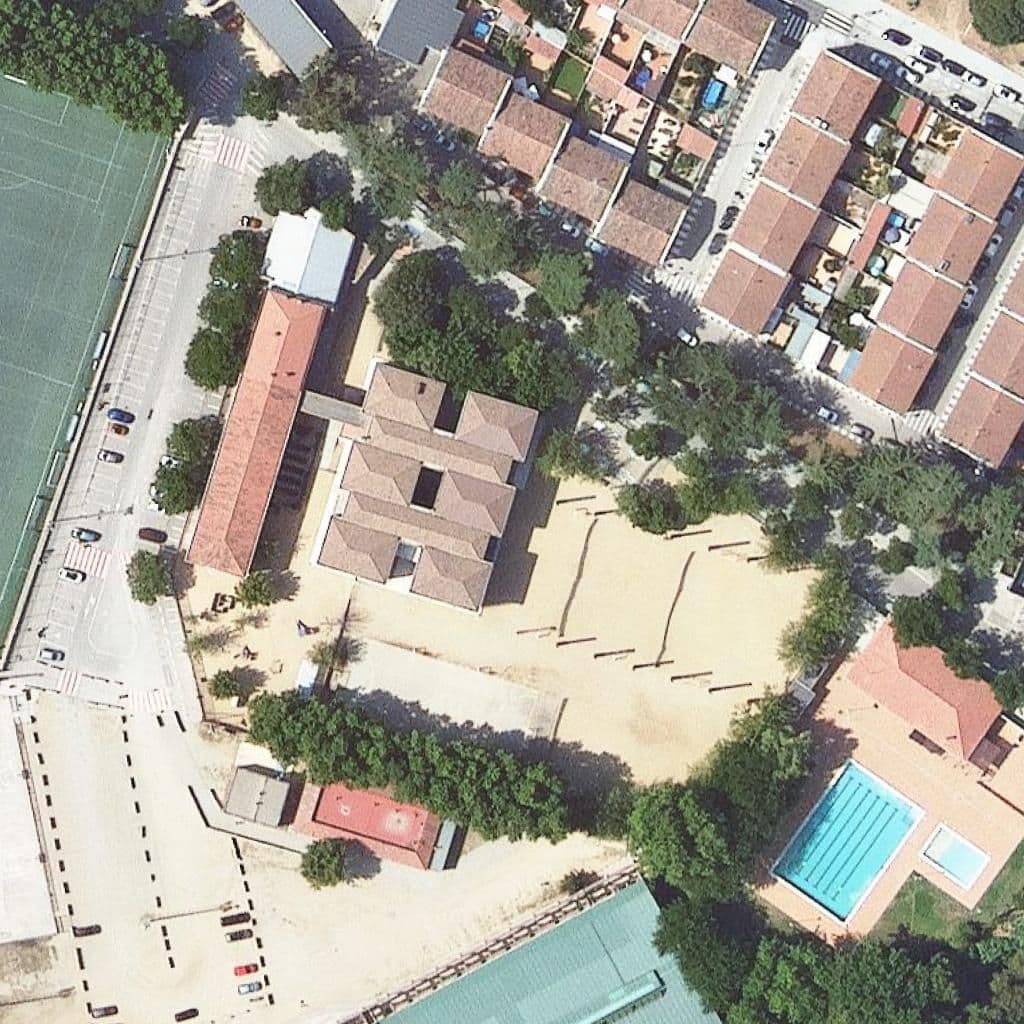 Aerial view of the grounds of Escola Nova D'argentona