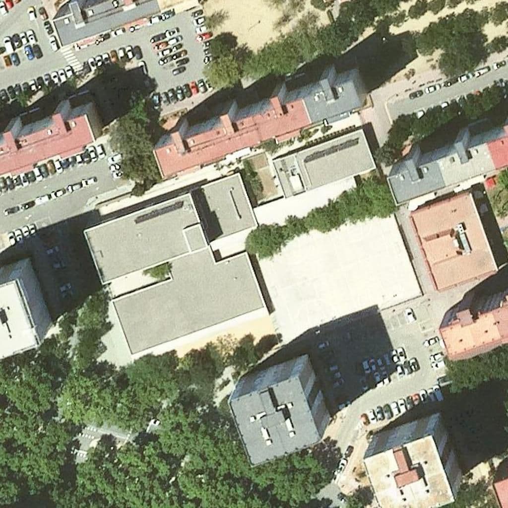Aerial view of the grounds of Escola La Marina