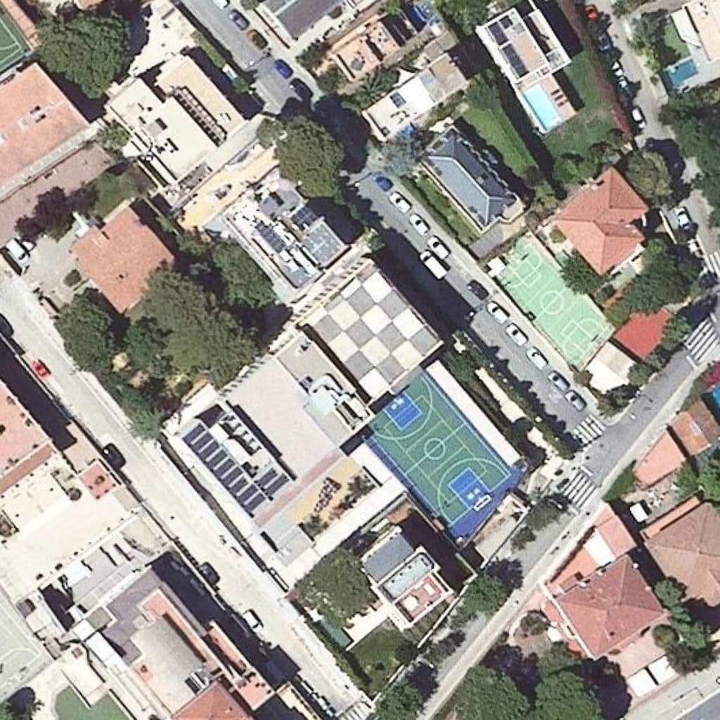 Aerial view of the grounds of The Benjamin Franklin International School