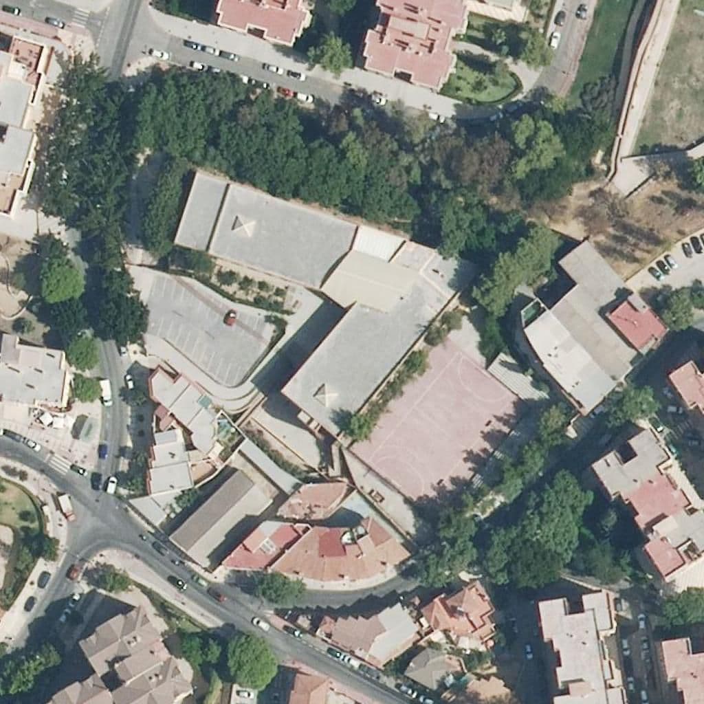 Вид сверху на территорию школы «Ciudad Jardín»