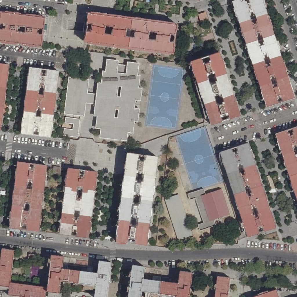 Вид сверху на территорию школы «San José Obrero»