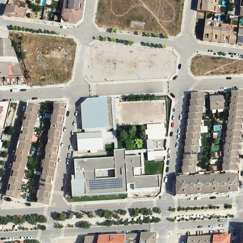 Вид згори на територію школи «Institut La Segarra»