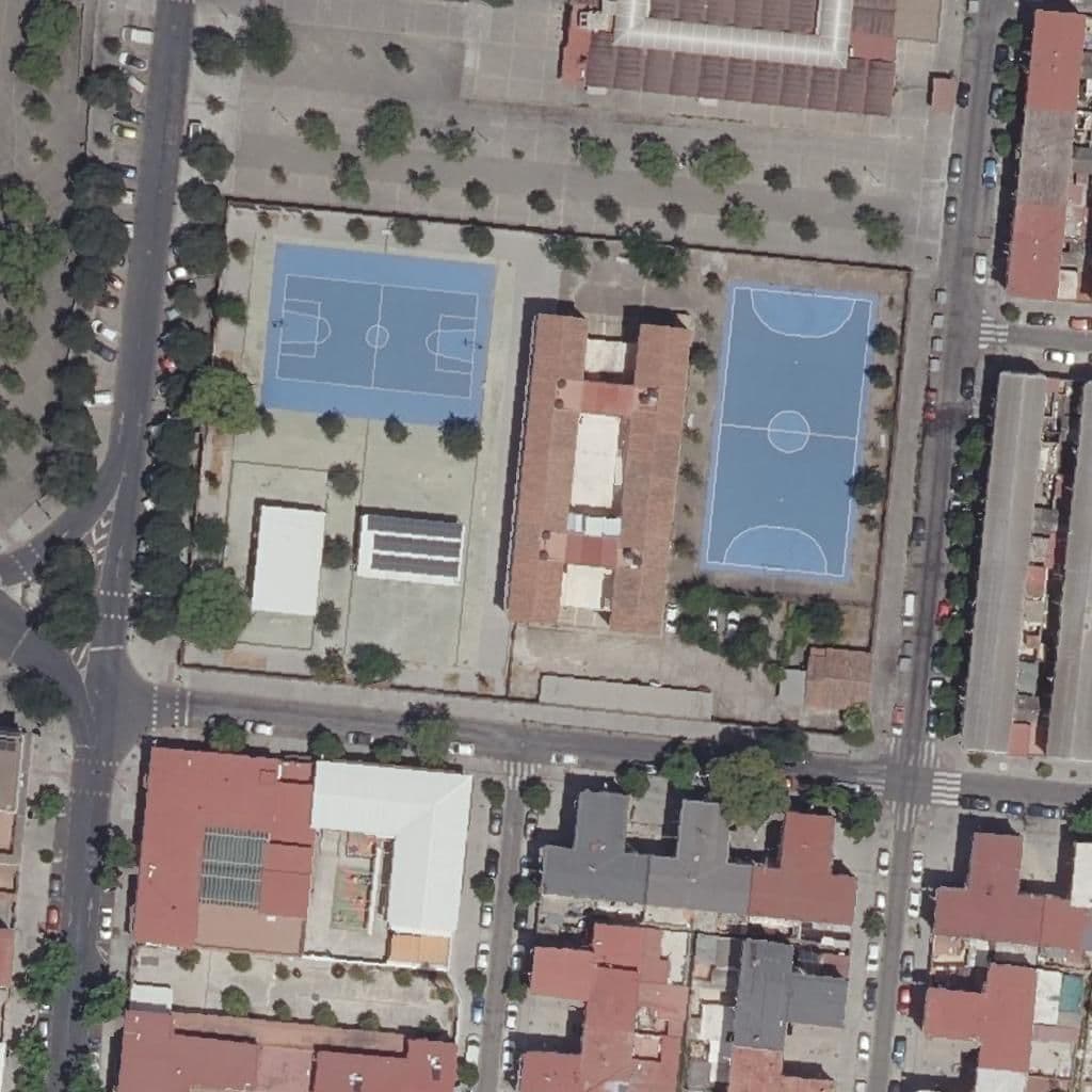 Вид сверху на территорию школы «Nuestra Señora De La Candelaria»