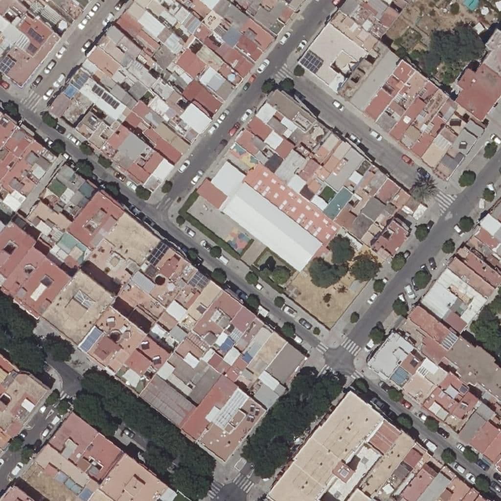 Вид сверху на территорию школы «Santa María De Los Ángeles»