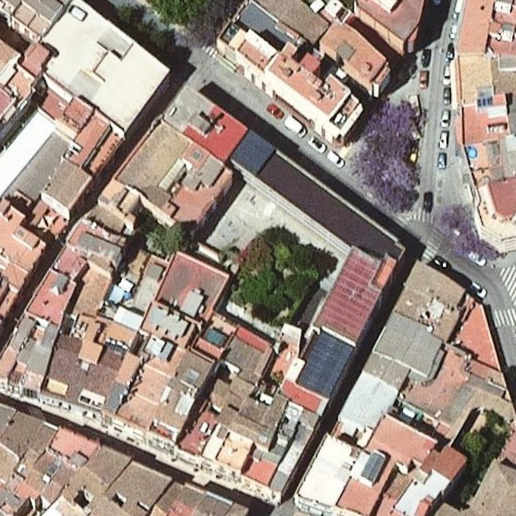 Вид згори на територію школи «Vedruna Vilafranca Del Penedès»