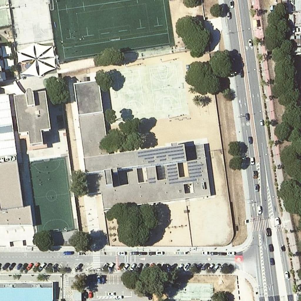 Aerial view of the grounds of Escola Garigot