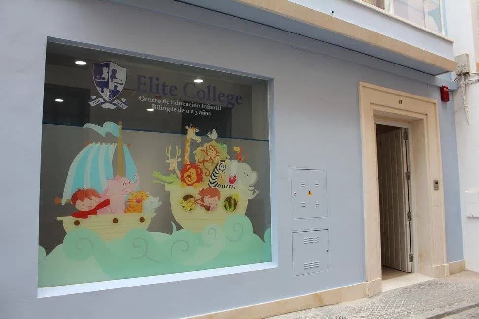 Élite College