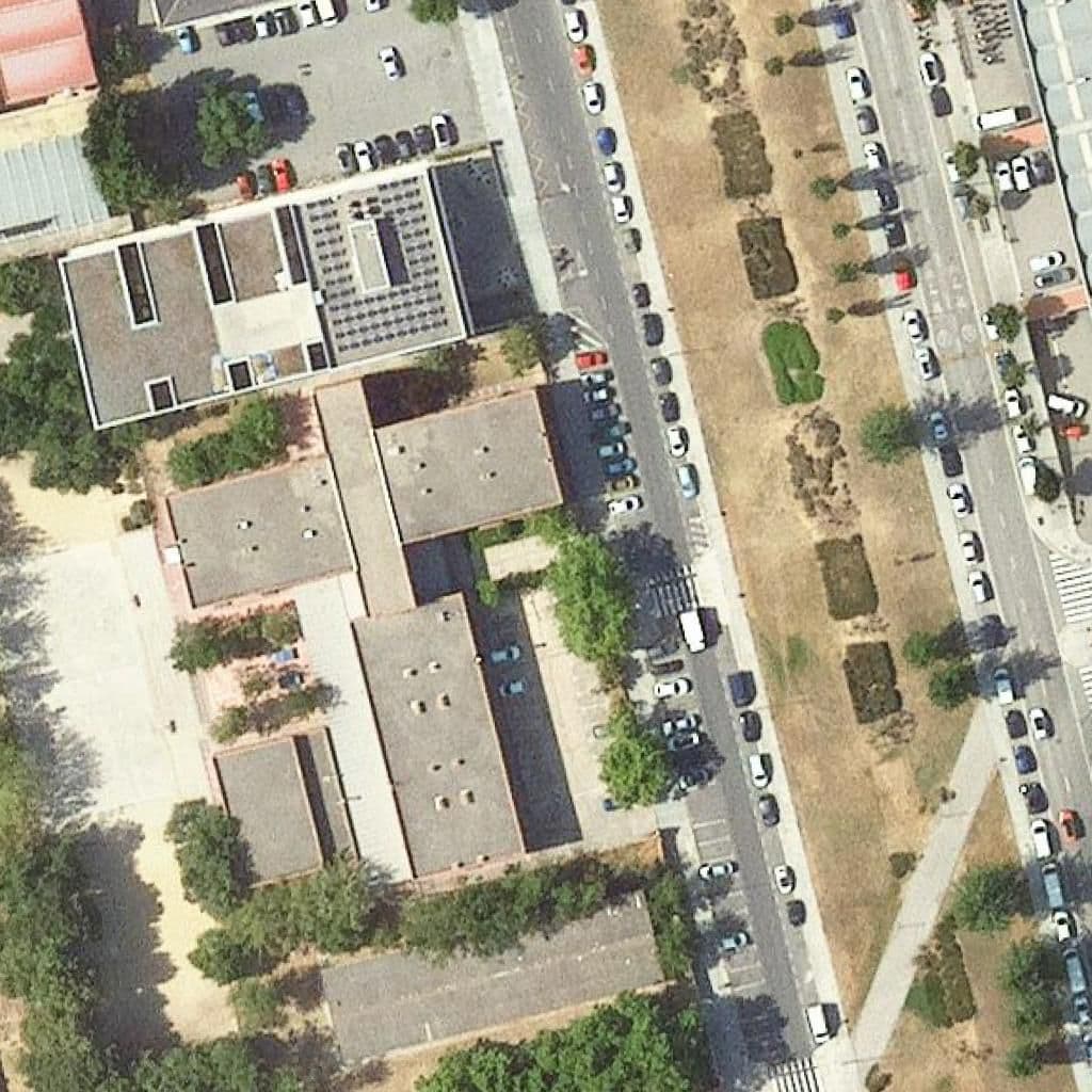 Вид згори на територію школи «Institut Can Jofresa»