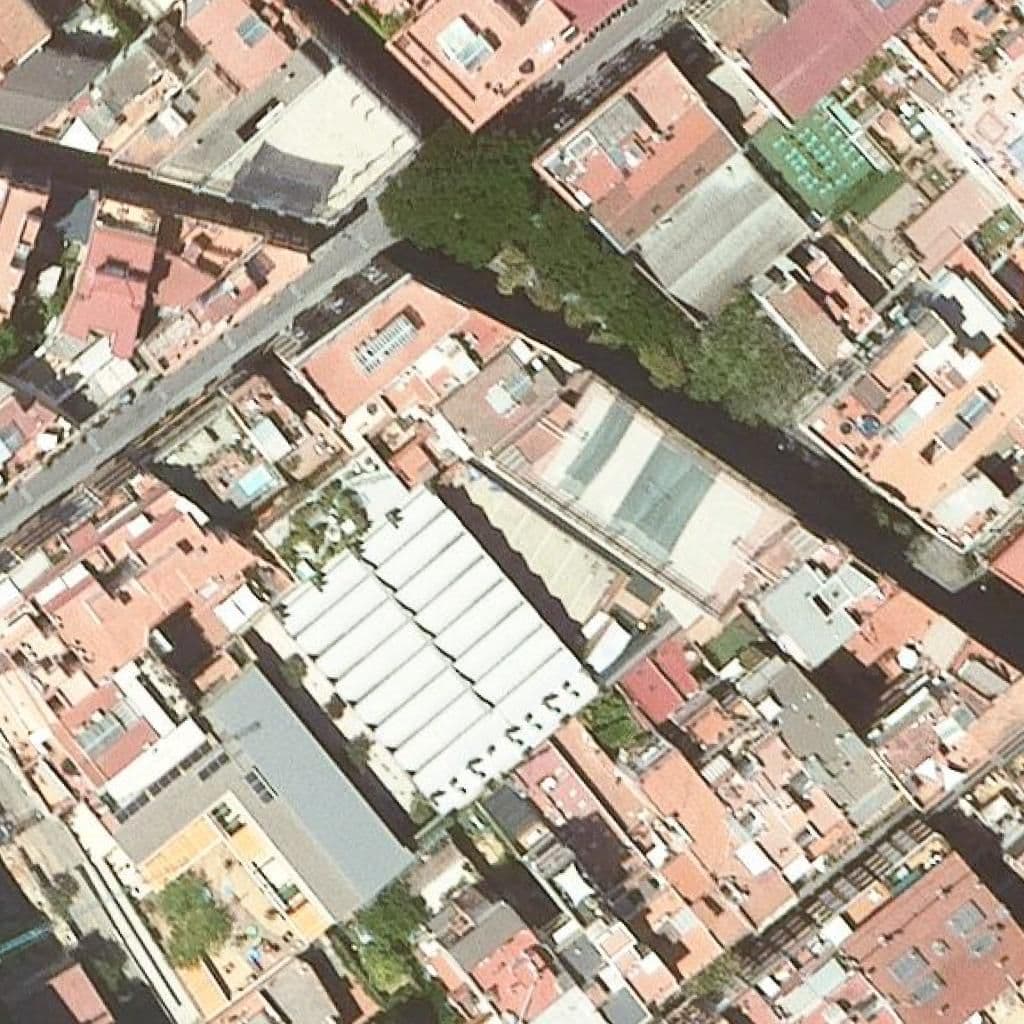 Aerial view of the grounds of Institut Vila De Gràcia
