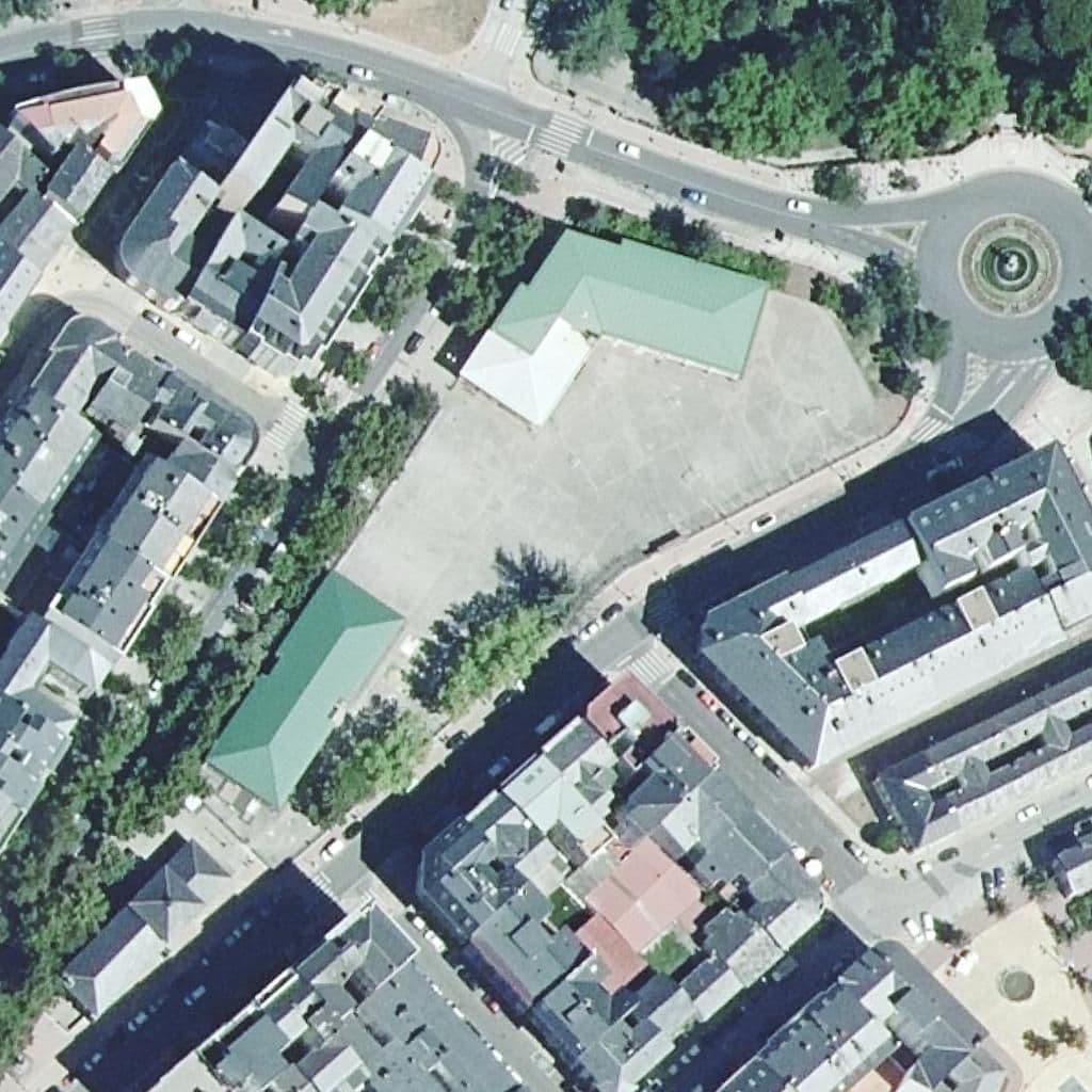 Вид сверху на территорию школы «Campo De La Cruz»