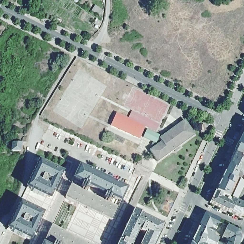 Вид згори на територію школи «Campo De Los Judíos»