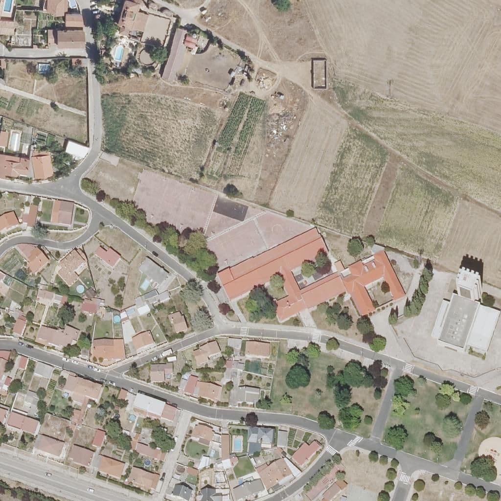 Aerial view of the grounds of Los Ángeles