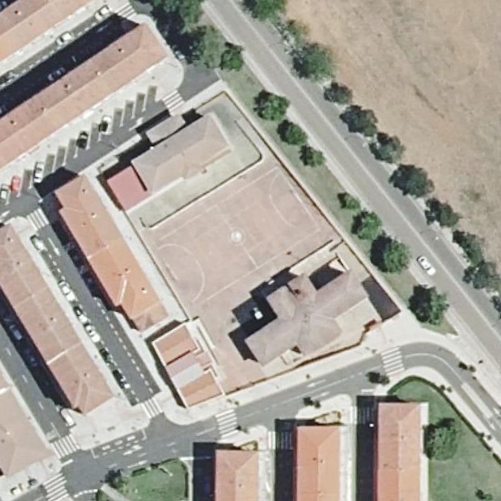 Вид сверху на территорию школы «San Isidro»