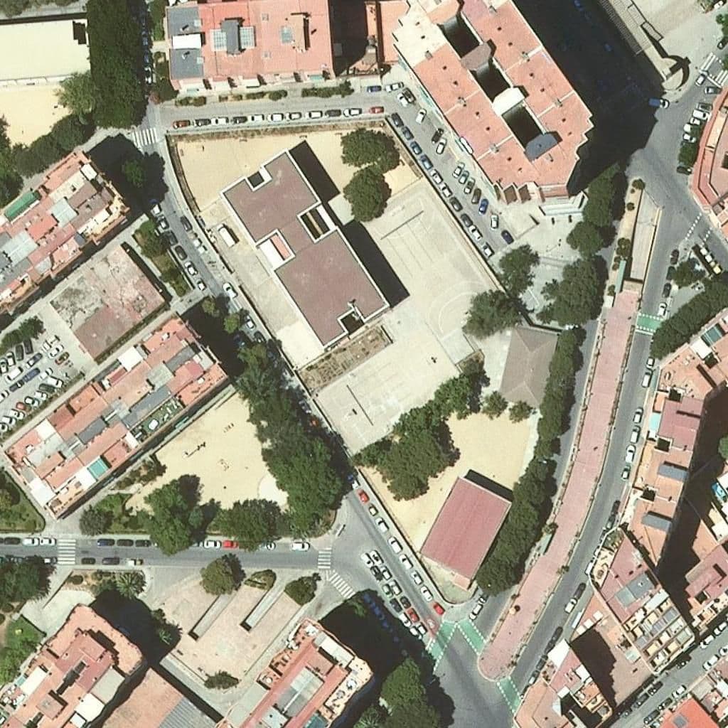 Aerial view of the grounds of Escola Rafael Casanova