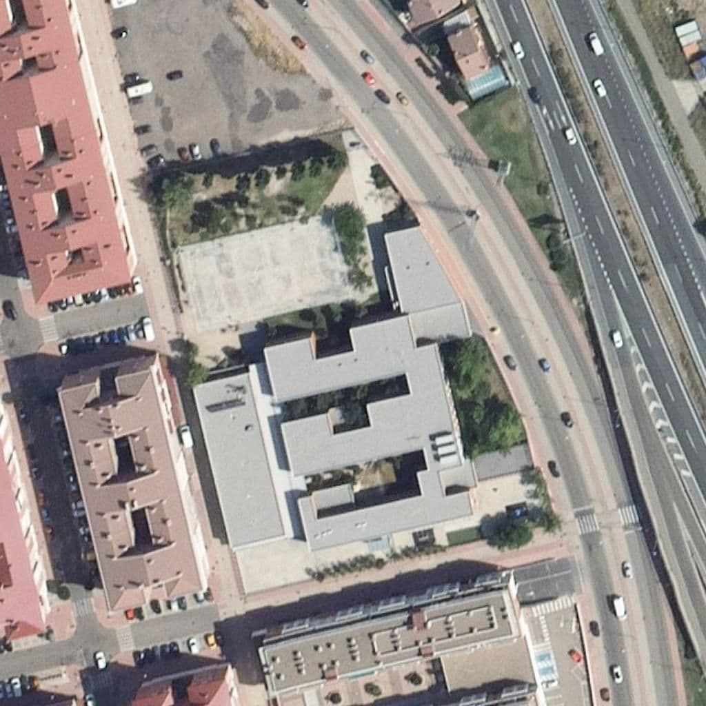Aerial view of the grounds of Lycée Français De Valladolid