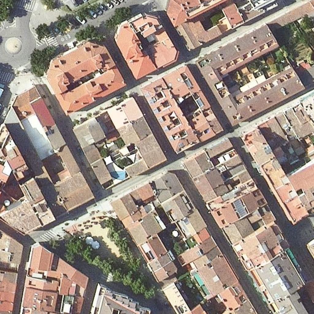 Вид згори на територію школи «Lli Privada El Camí Feliç Sant Cugat»
