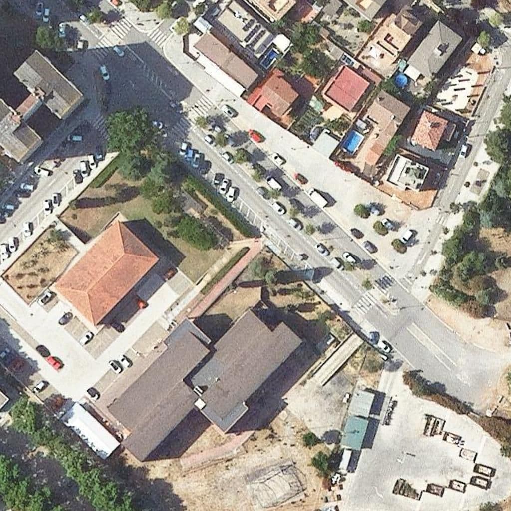 Вид згори на територію школи «Cfa Badia Del Vallès»